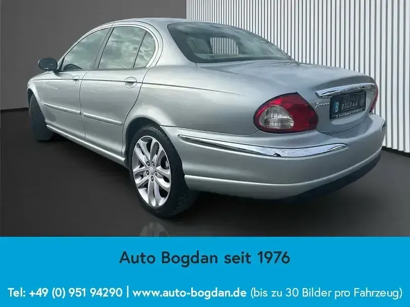 Używany Jaguar X-type Executive 131 KM (96 kW) 2009 Srebrny Sedan/Limuzyna