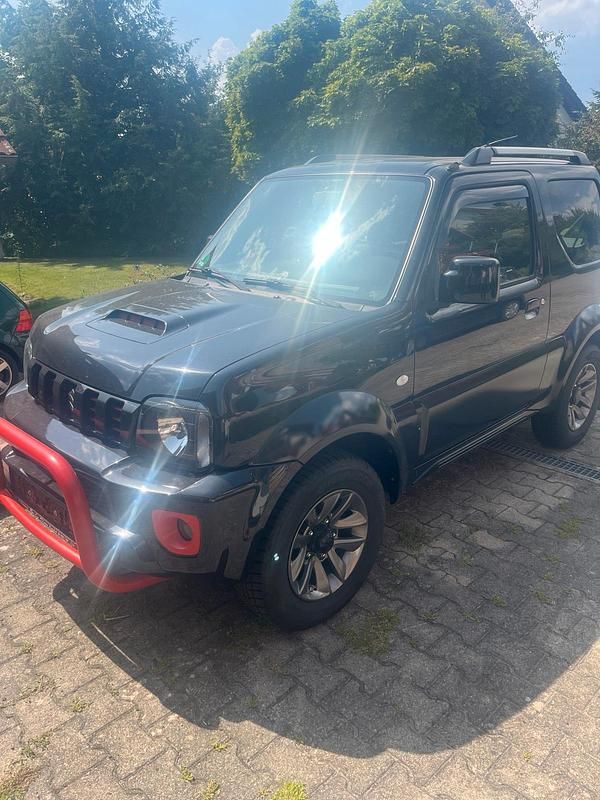 Schwarz Gebraucht 2017 Suzuki Jimny SUV | 16.500 € (Guter Preis) - Bild 1/4