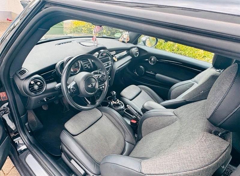 Gebraucht Mini Cooper D 136 PS (100 kW) 2014 Schwarz Kleinwagen