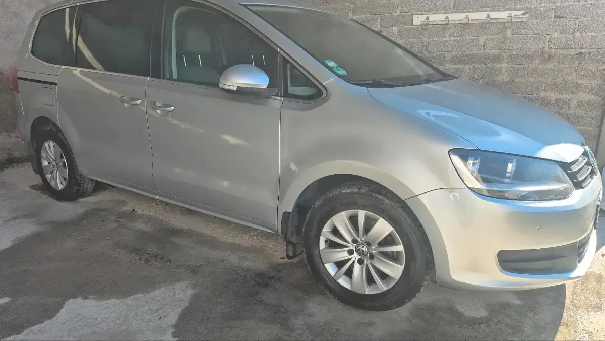 Gebraucht VW Sharan 140 PS (102 kW) 2011 Silber Van / Kleinbus