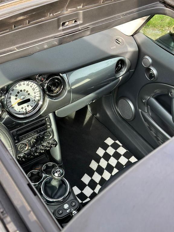 Second-hand Mini ONE 90 CP (66 kW) 2005 Negru Hatchback