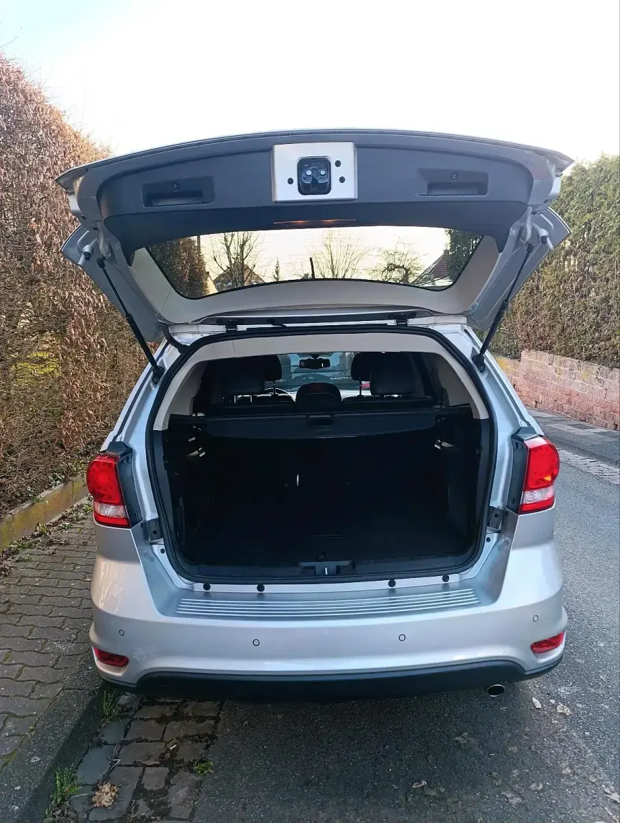 Gebraucht Fiat Freemont 170 PS (125 kW) 2026 Silber SUV