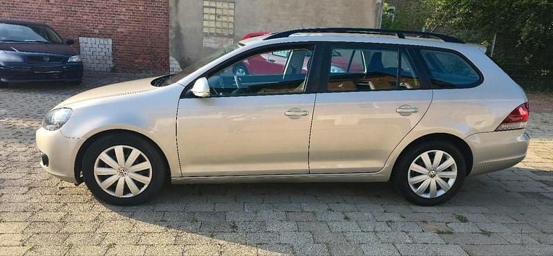 Gebraucht VW Golf VII 105 PS (77 kW) 2014 Grau Kombi