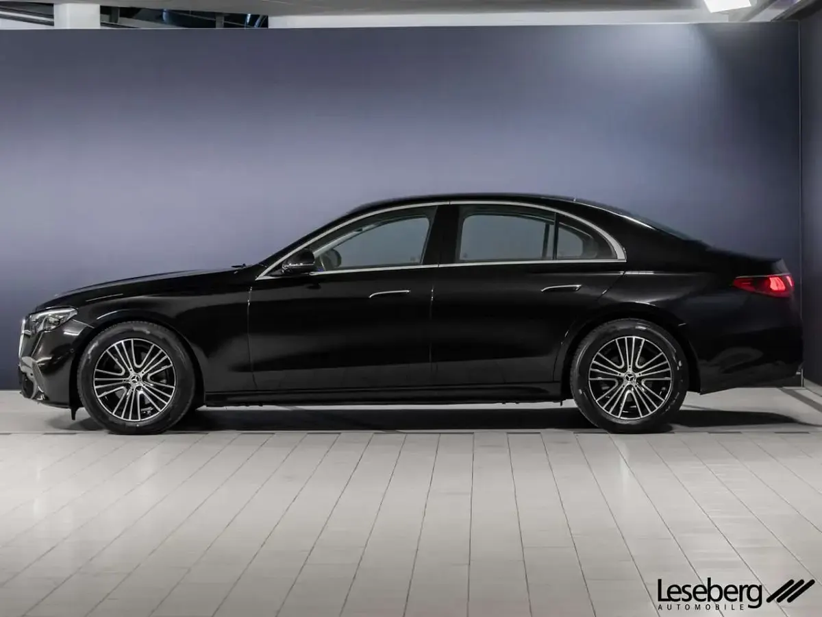 Gebraucht Mercedes E220 Avantgarde 197 PS (144 kW) 2025 Schwarz Limousine