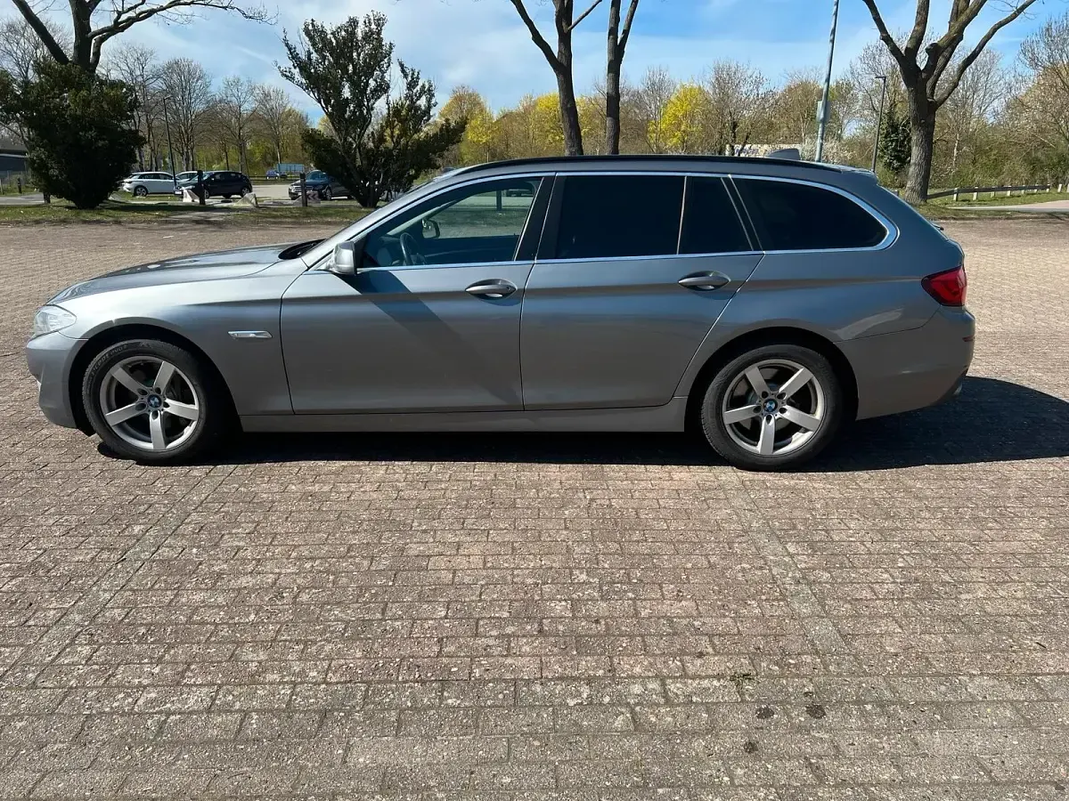 Gebraucht BMW 525 218 PS (160 kW) 2012 Andere farben Kombi