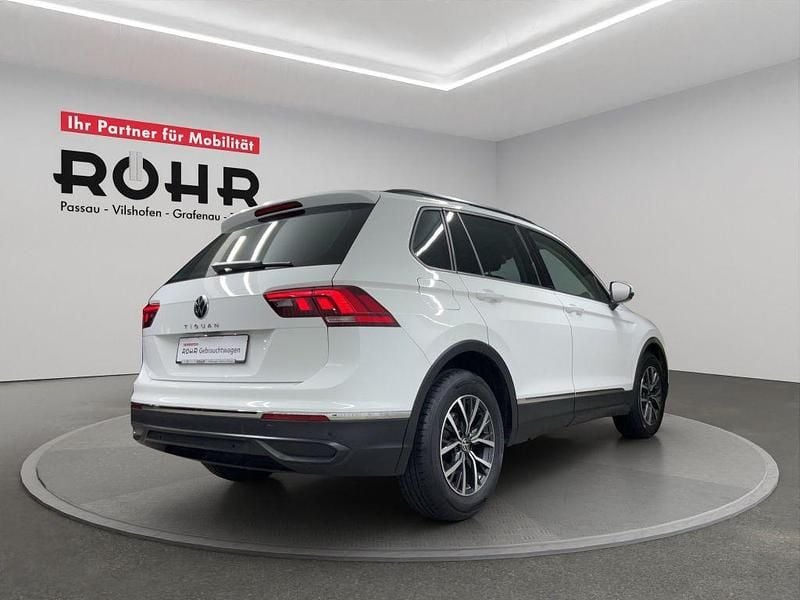 Gebraucht VW Tiguan Life 150 PS (110 kW) 2023 Pure white SUV