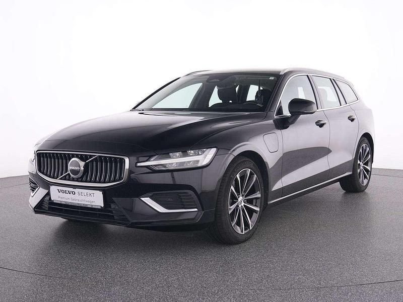 Gebraucht Volvo V60 Core 349 PS (256 kW) 2022 Black solid stone / solid Kombi
