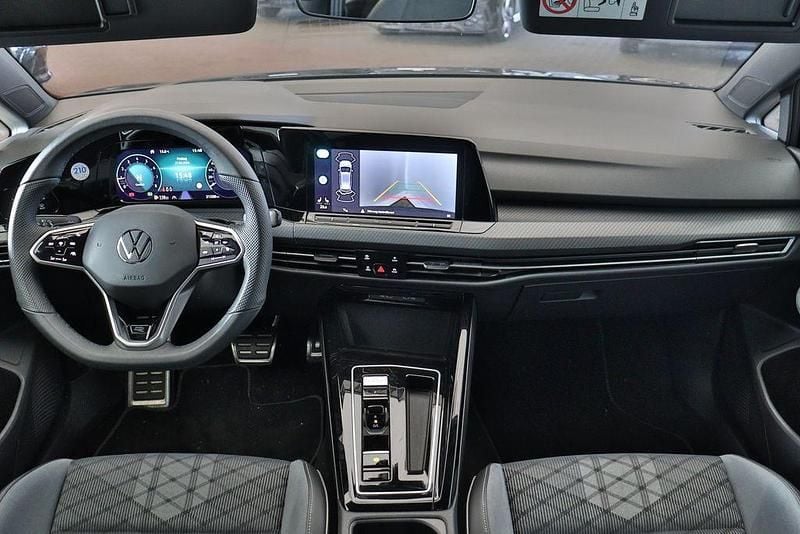 Gebraucht VW Golf VIII R-line 131 PS (96 kW) 2024 Schwarz Kombi