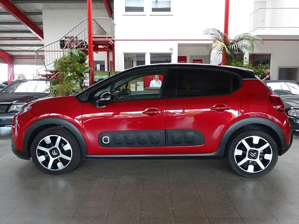 Gebraucht Citroën C3 Shine 102 PS (75 kW) 2019 Rot rubi/metallic Kleinwagen