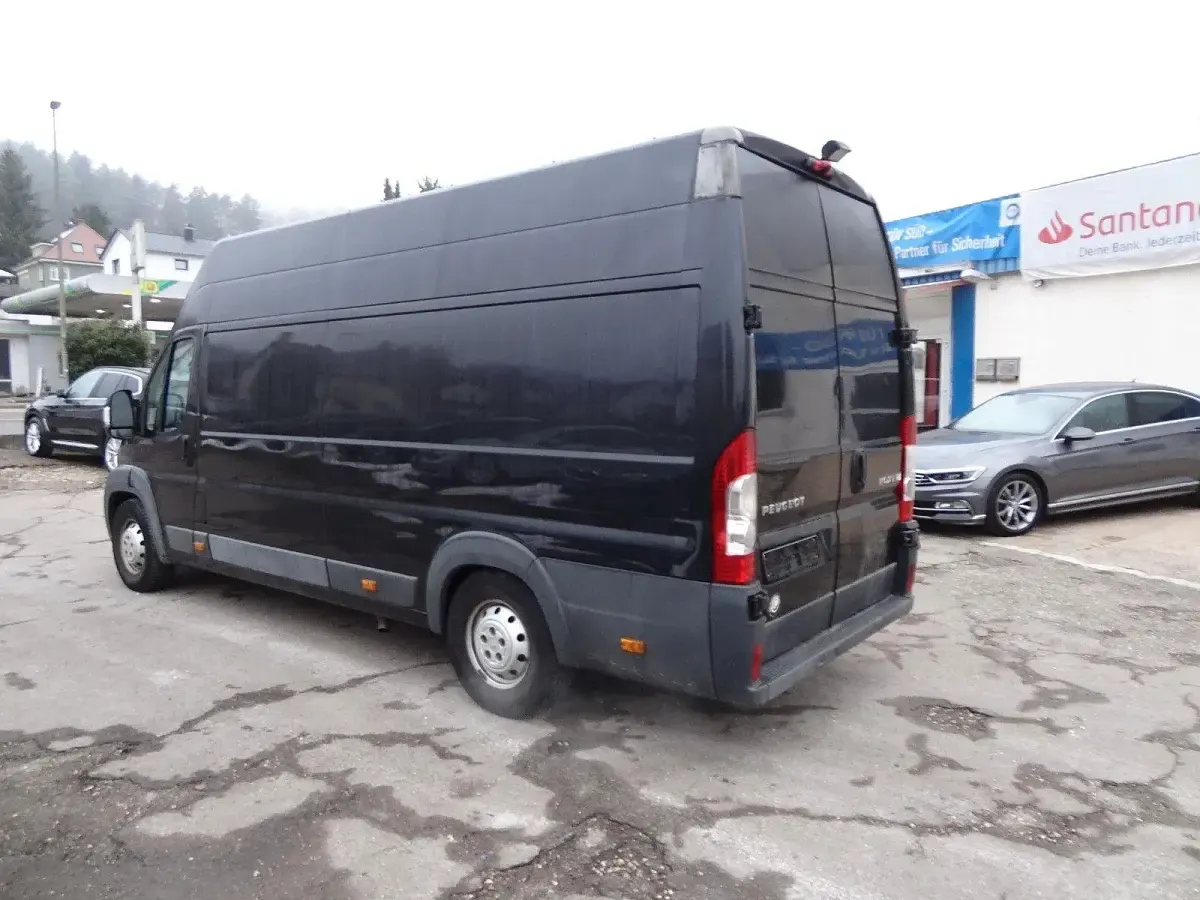 Gebraucht Peugeot Boxer 131 PS (96 kW) 2013 Braun Van