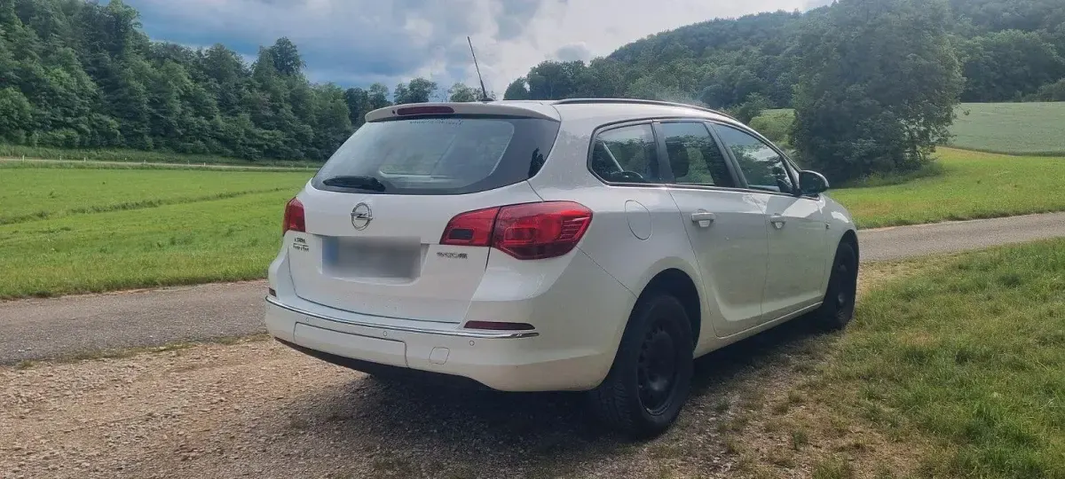 Gebraucht Opel Astra S 110 PS (80 kW) 2015 Weiß Kombi