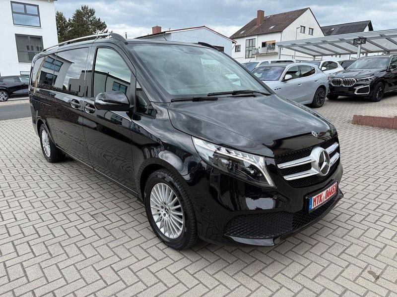 Schwarz Gebraucht 2024 Mercedes V300 Van / Kleinbus | 53.200 € - Bild 1/4