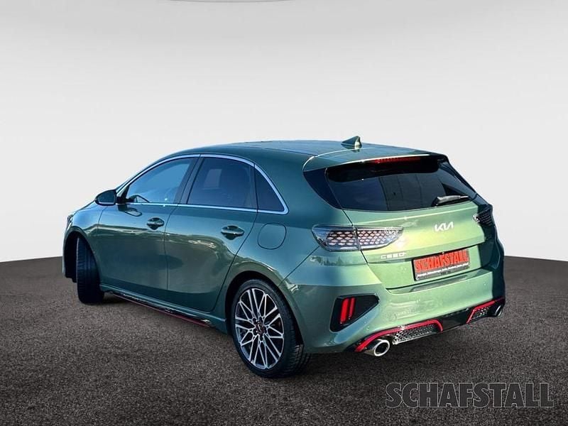 Gebraucht Kia Ceed GT GT 204 PS (150 kW) 2024 Gruen (experience green) Limousine