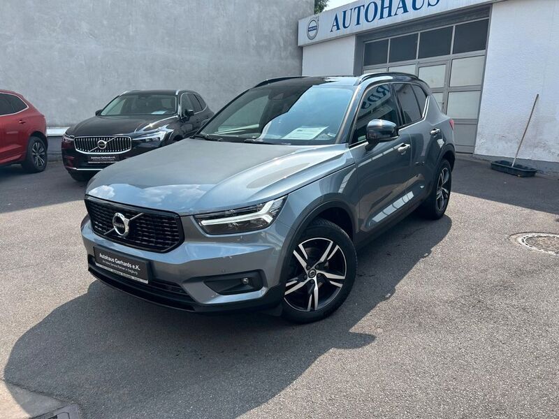 Osmium grey metallic / metalli Gebraucht 2019 Volvo XC40 R-Design SUV | 32.890 € (Teuer) - Bild 1/4
