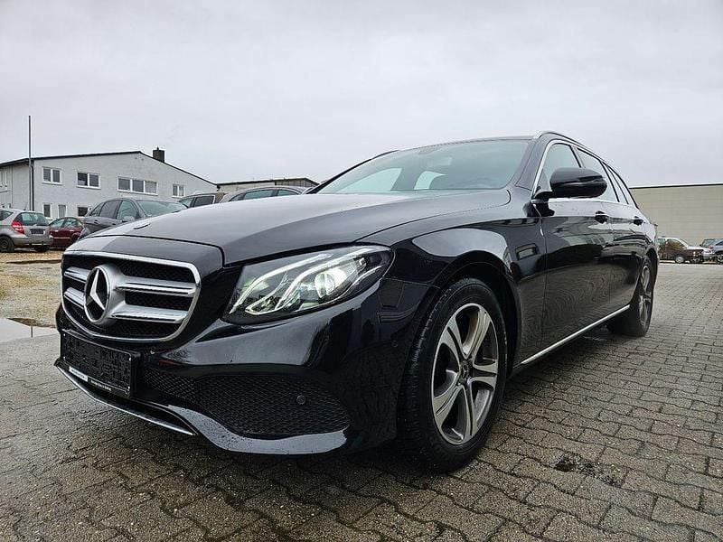 Gebraucht Mercedes E220 194 PS (142 kW) 2018 Schwarz Kombi