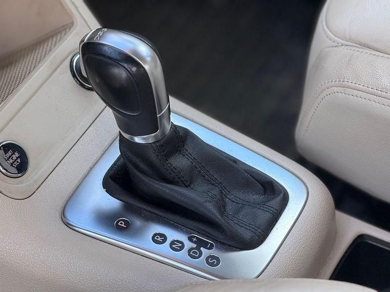 Gebraucht VW Golf Plus Cross Highline 122 PS (89 kW) 2012 Braun Van / Kleinbus