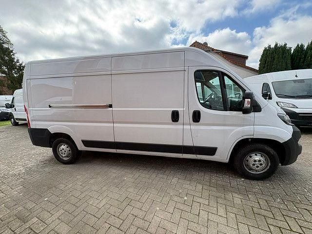 Gebraucht Peugeot Boxer 140 PS (102 kW) 2024 Weiß Van