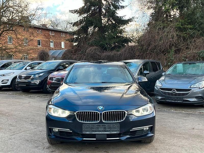 Gebraucht BMW 335 Sport Line 313 PS (230 kW) 2015 Blau Limousine