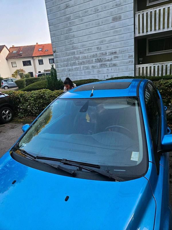 Blau Gebraucht 2009 Ford Focus Kombi | 3.200 € - Bild 1/4