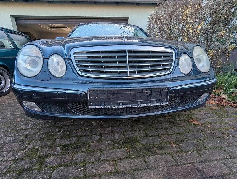 Gebraucht Mercedes E500 AMG 306 PS (225 kW) 2002 Blau Limousine