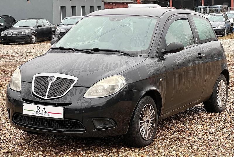 Gebraucht Lancia Ypsilon 60 PS (44 kW) 2009 Schwarz Kleinwagen