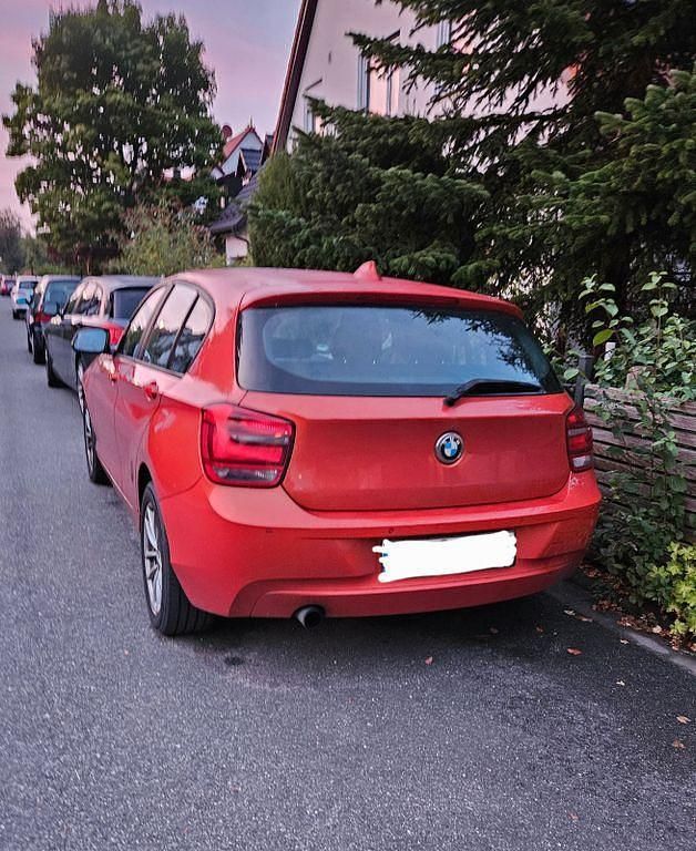 Rot Gebraucht 2014 BMW 116 Urban Line Kleinwagen | 5.795 € (Guter Preis) - Bild 1/1