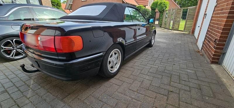 Second-hand Audi 80 116 CP (85 kW) 1996 Negru Cabrio