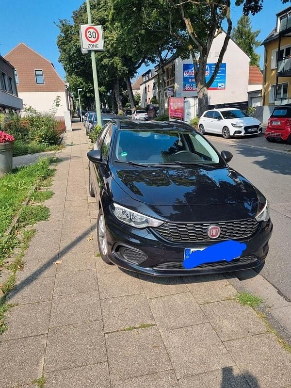 Schwarz Gebraucht 2017 Fiat Tipo Pop Kombi | 8.000 € (Guter Preis) - Bild 1/4