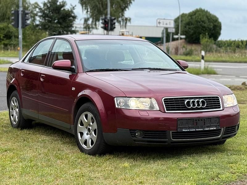 Rot Gebraucht 2004 Audi A4 Limousine | 1.400 € (Superpreis) - Bild 1/4