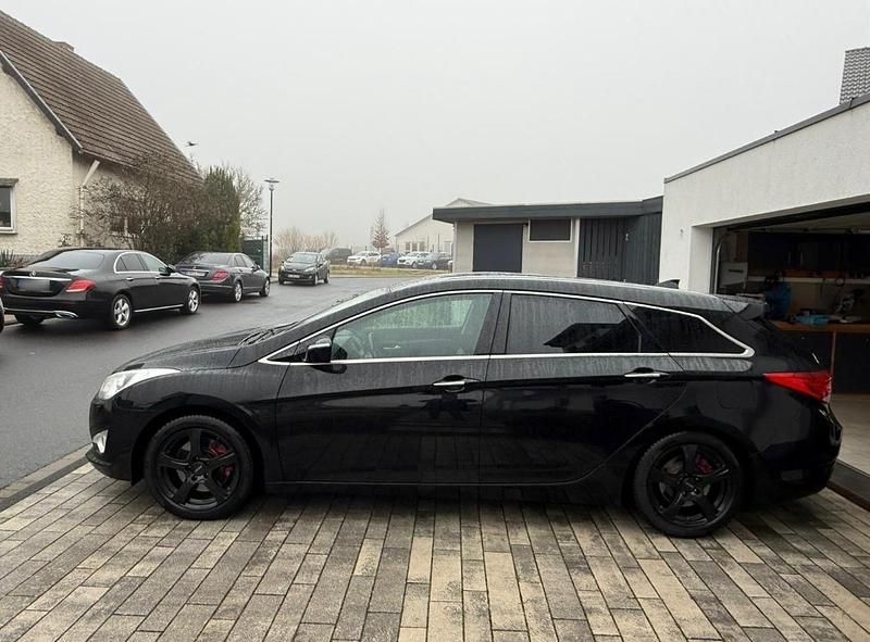 Gebraucht Hyundai i40 136 PS (100 kW) 2014 Schwarz Kombi