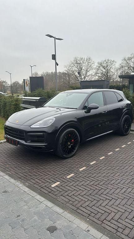 Schwarz Gebraucht 2022 Porsche Cayenne GTS SUV | 97.000 € (Fairer Preis) - Bild 1/3