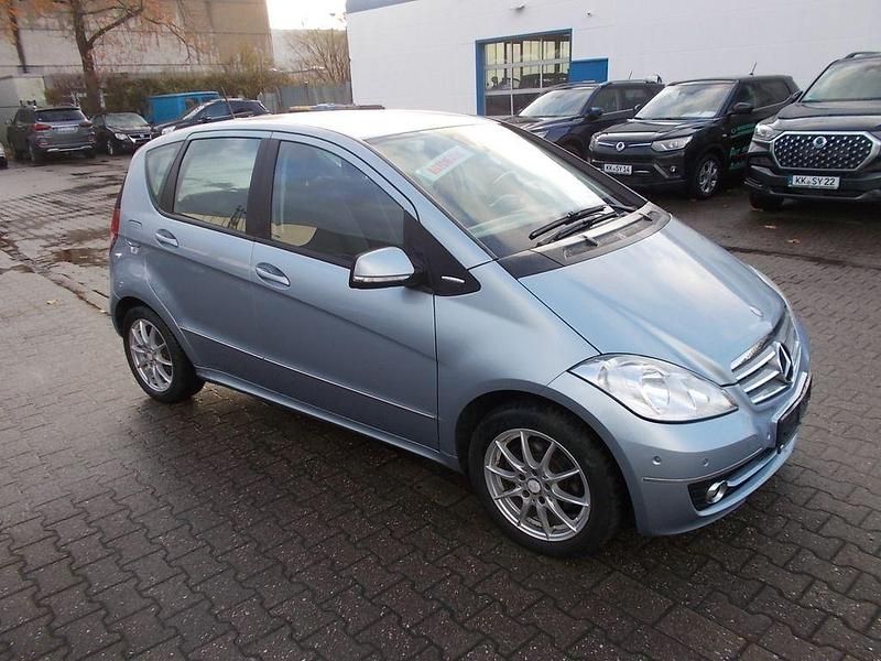 Gebraucht Mercedes A150 Elegance 95 PS (69 kW) 2008 Blau Limousine