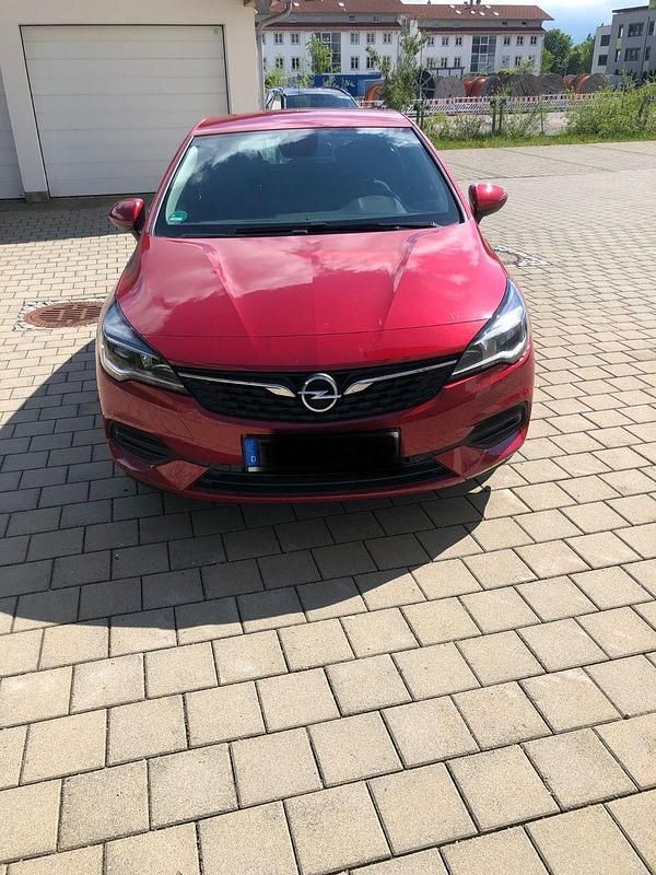Gebraucht Opel Astra Edition 131 PS (96 kW) 2020 Rot Limousine