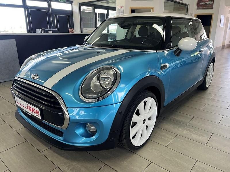 Używany Mini Cooper 136 KM (100 kW) 2016 Niebieski Hatchback