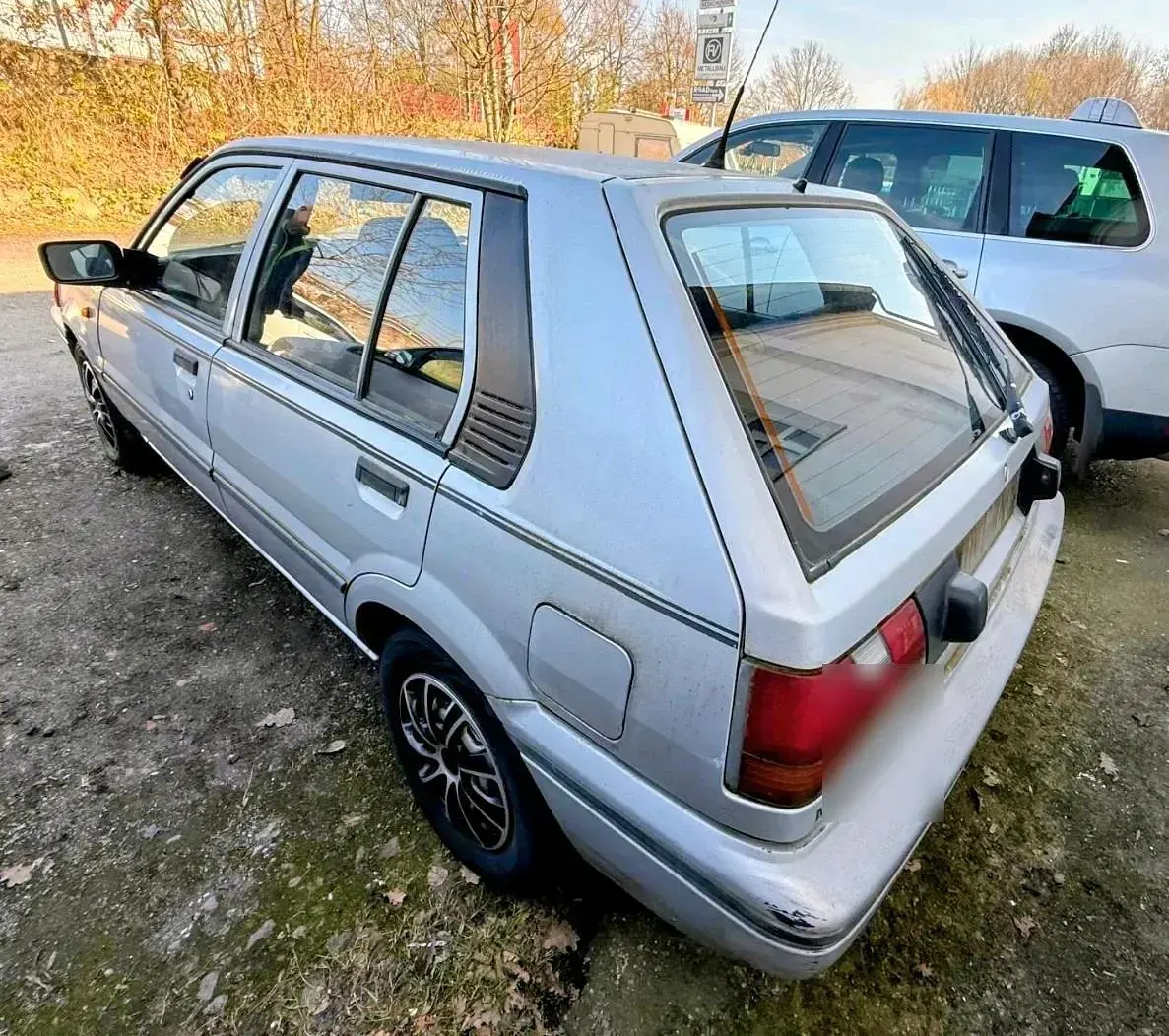 Gebraucht Nissan Sunny 90 PS (66 kW) 1990 Grau Limousine