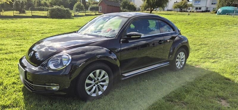 Gebraucht VW Beetle Cup 105 PS (77 kW) 2014 Schwarz Kleinwagen