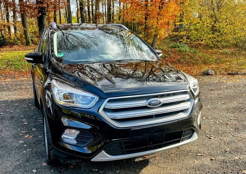 Schwarz Gebraucht 2018 Ford Kuga SUV | 14.000 € (Superpreis) - Bild 1/4