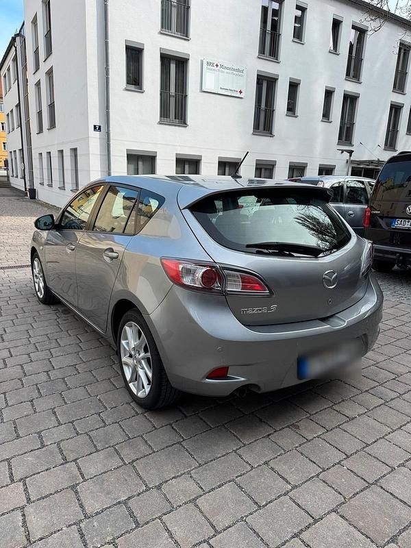 Gebraucht Mazda 3 105 PS (77 kW) 2012 Grau Limousine