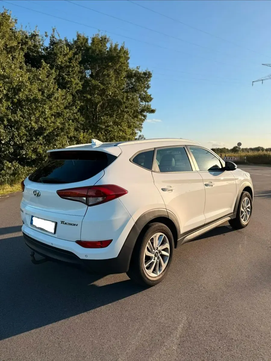 Gebraucht Hyundai Tucson 132 PS (97 kW) 2017 Weiß SUV