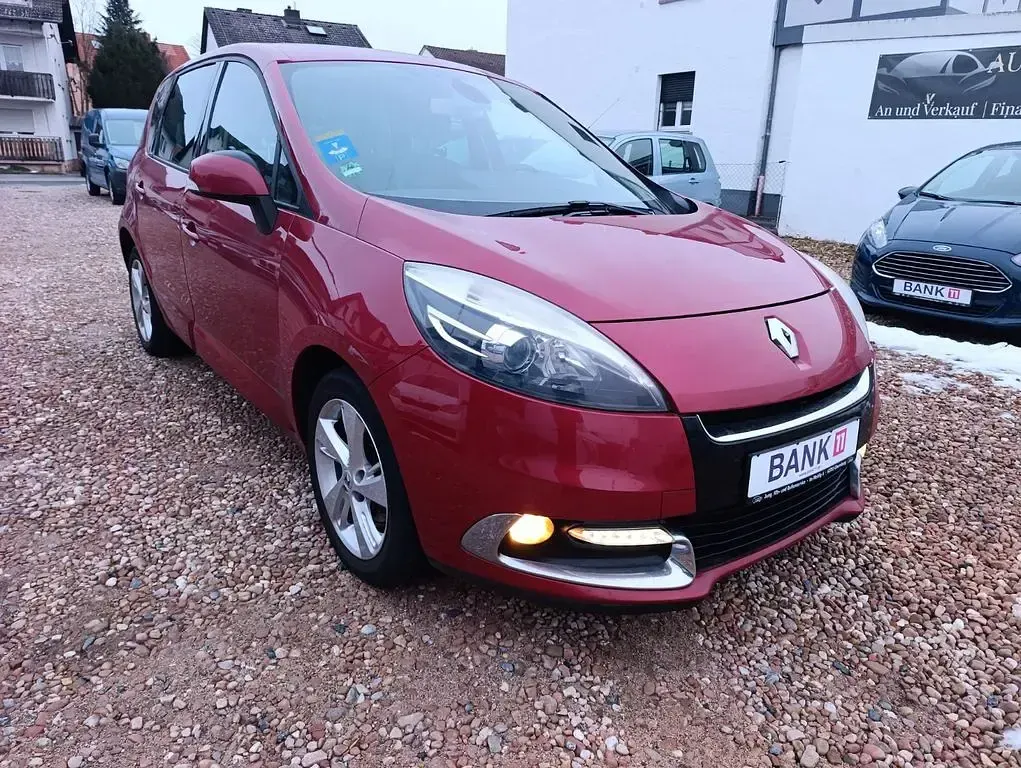 Gebraucht Renault Scenic E-Tech 140 PS (102 kW) 2013 Rot Limousine