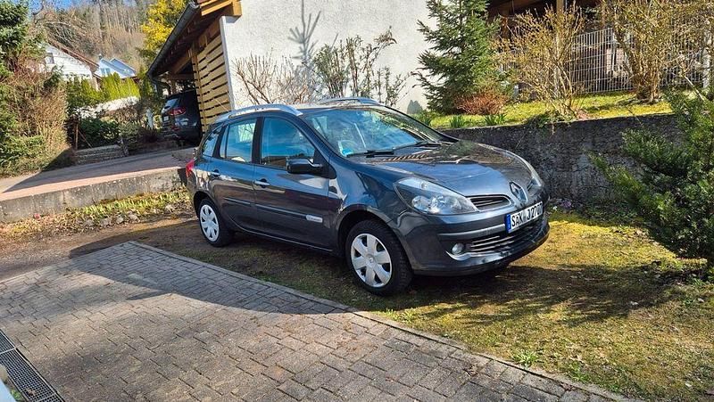 Gebraucht Renault Clio II 75 PS (55 kW) 2009 Grau Kombi
