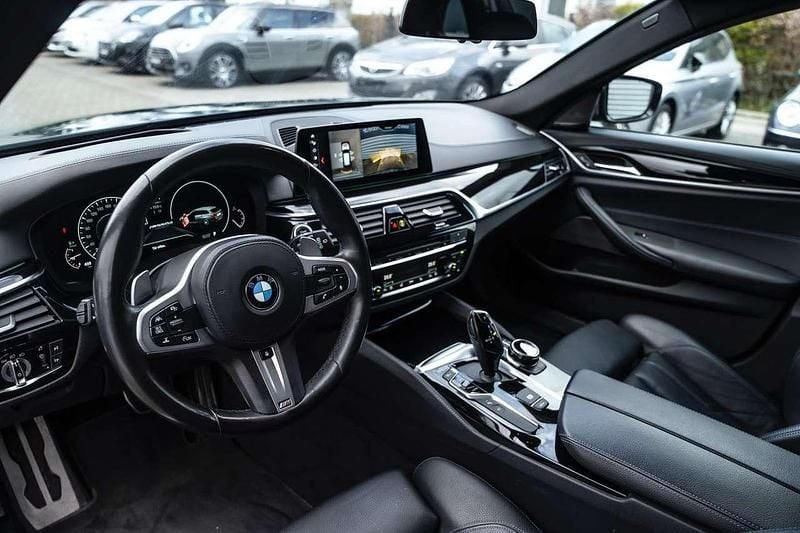 Gebraucht BMW 550 400 PS (294 kW) 2019 British racing green Kombi