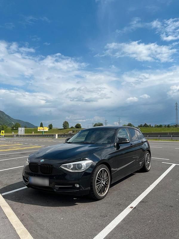 Gebraucht BMW 120 150 PS (110 kW) 2012 Schwarz Kleinwagen