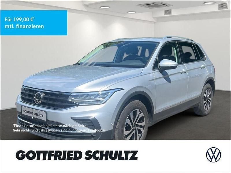 Silber Gebraucht 2022 VW Tiguan Active SUV | 28.490 € (Guter Preis) - Bild 1/4