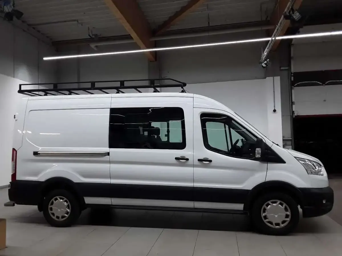 Gebraucht Ford Transit Trend 170 PS (125 kW) 2021 Frostweiß Van / Kleinbus