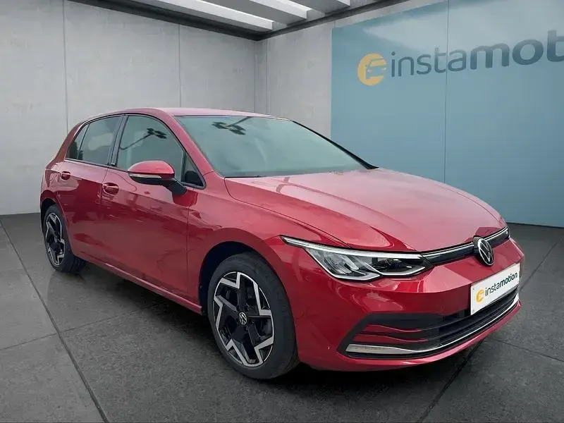 Gebraucht VW Golf VIII 110 PS (80 kW) 2022 Rot Kleinwagen