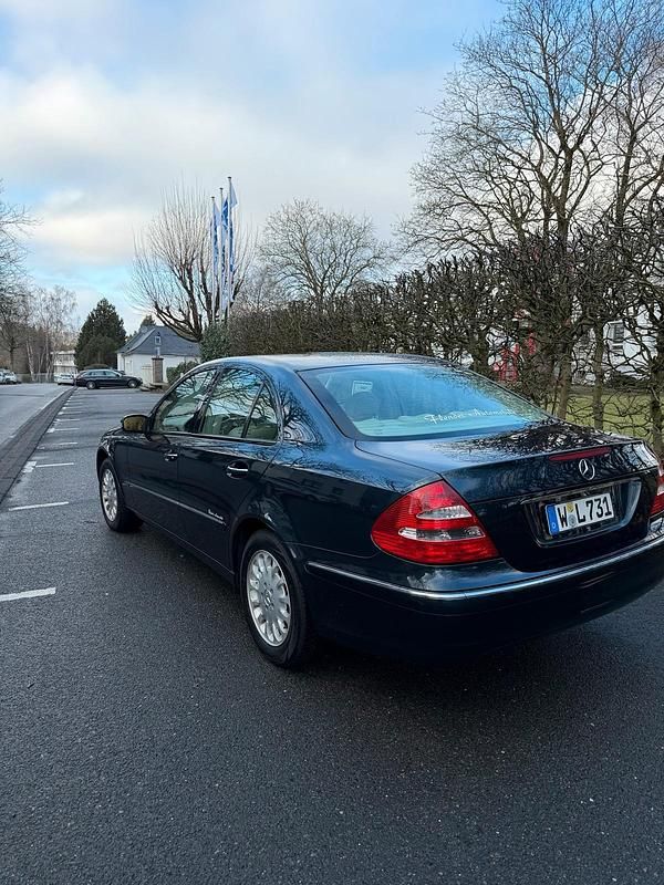 Gebraucht Mercedes E320 224 PS (164 kW) 2004 Schwarz Limousine