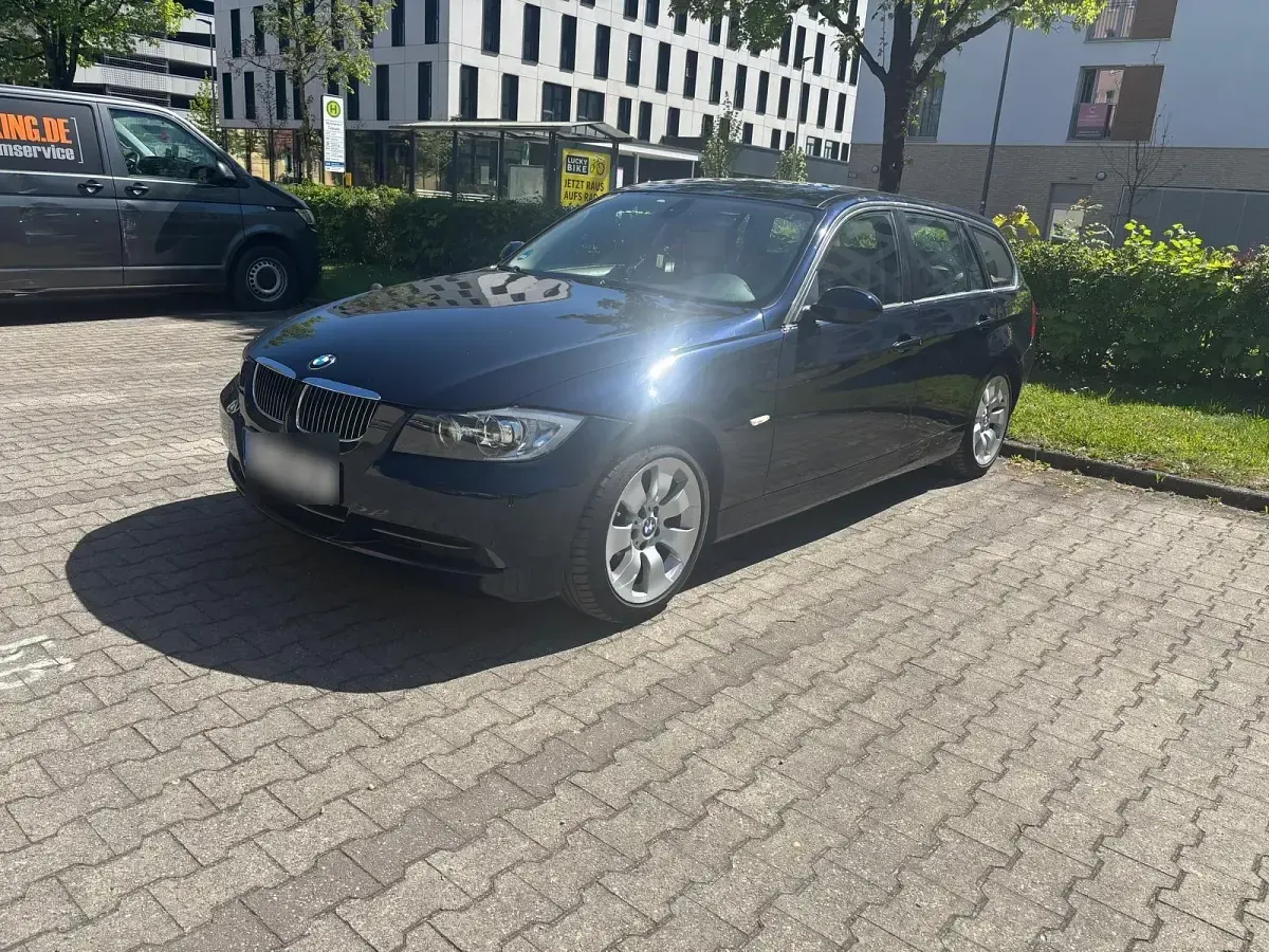 Second-hand BMW 330 2007 Albastru Break