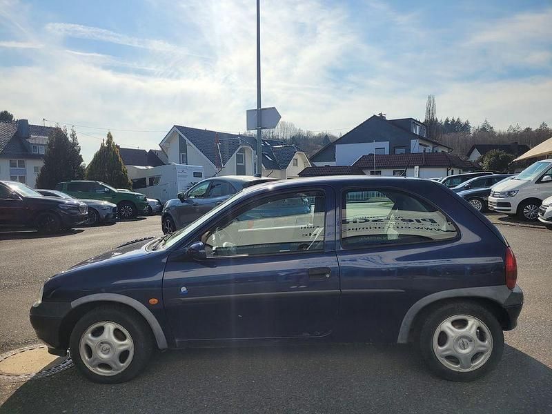 Gebraucht Opel Corsa 65 PS (47 kW) 1999 Blau Limousine