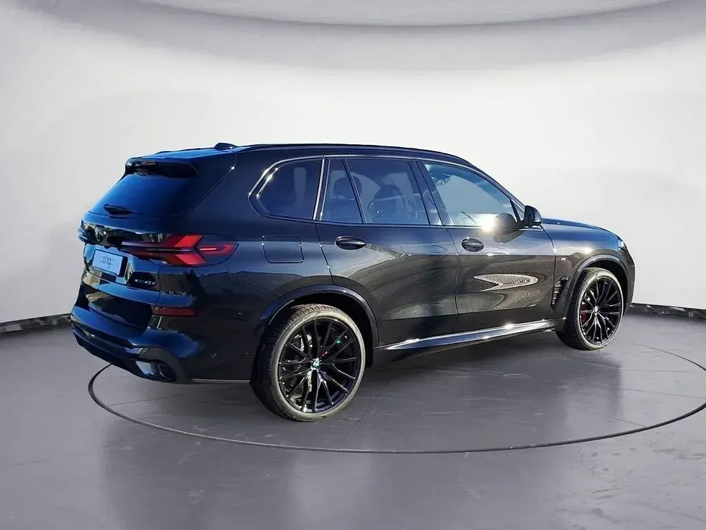 Neu BMW X5 M Sport 352 PS (258 kW) 2026 Schwarz SUV